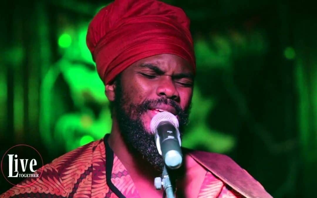 Découvre le Live de Little Guerrier- Tellement de souffrance